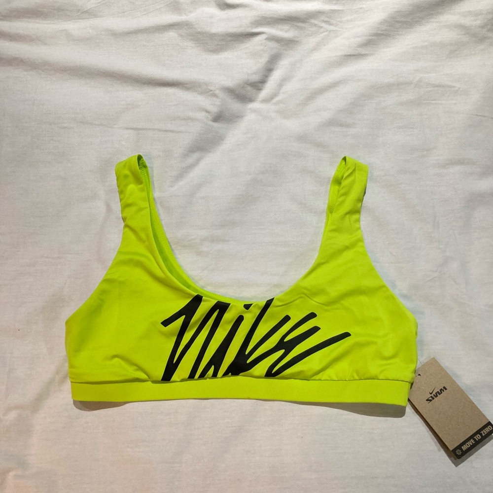 Women’s Nike Swim Bikini Top! Size large, NWT! $46.00! Atomic Green